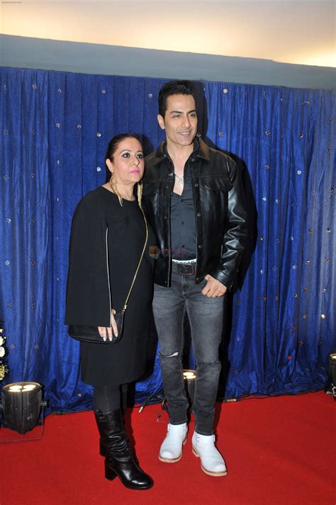 mona pandey|Sudhanshu Pandey